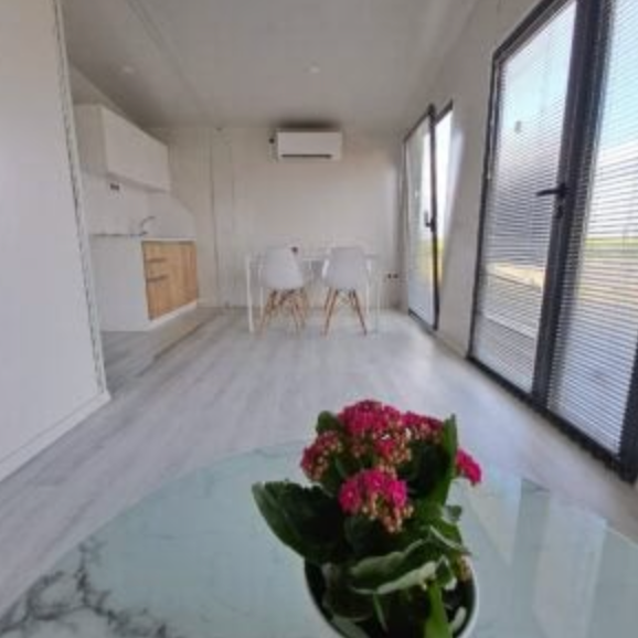 Bungalow Arredato – Chalet con Giardino 28 m²