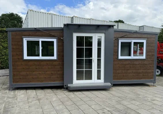 Contenitore Mobile Tiny House 2024 – 2 Camere da Letto e Cucina
