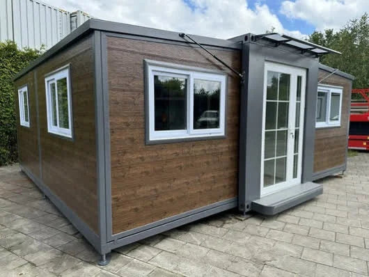 Contenitore Mobile Tiny House 2024 – 2 Camere da Letto e Cucina