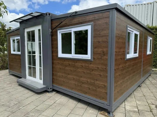Contenitore Mobile Tiny House 2024 – 2 Camere da Letto e Cucina