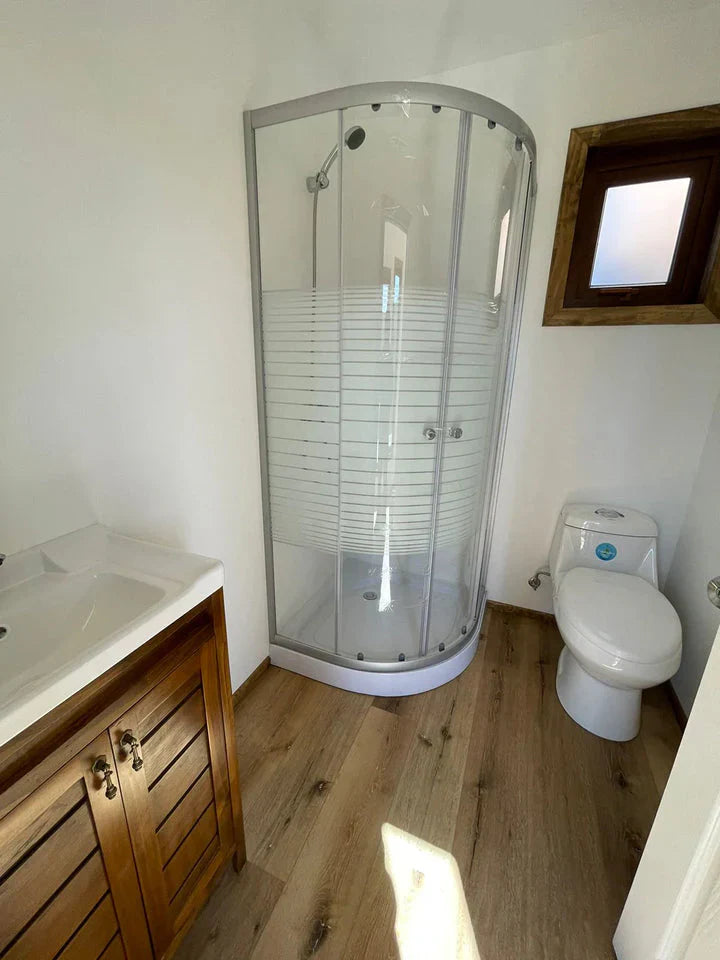 Casa Modulare Leyton – 30 m² (10 × 3 m, 2 Camere da Letto)